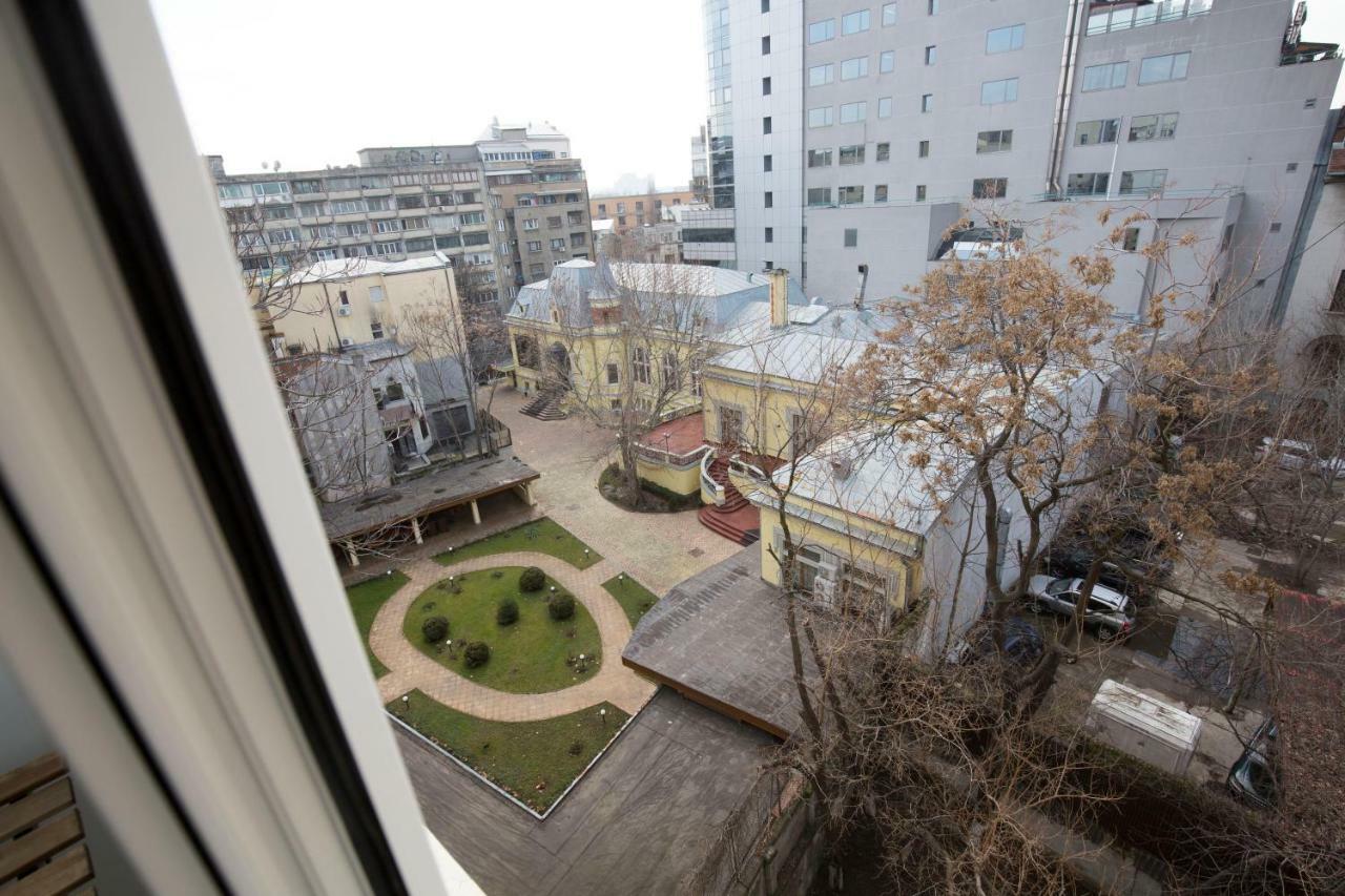 Central Up Studio Bukarest Exteriör bild